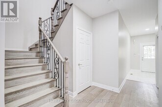 56 N Lake Rd in Richmond Hill, ON - Building Photo - Building Photo