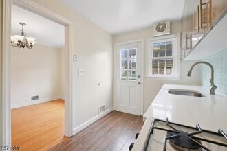 68 New England Ave in Summit, NJ - Building Photo - Building Photo