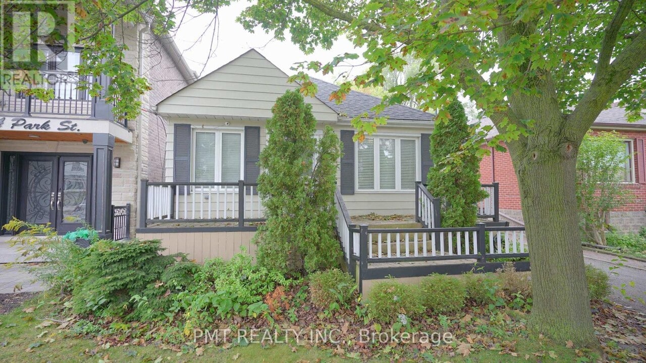 41 Park St in Toronto, ON - Building Photo