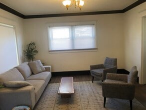 6342 N Greeley Ave, Unit A in Portland, OR - Building Photo - Building Photo