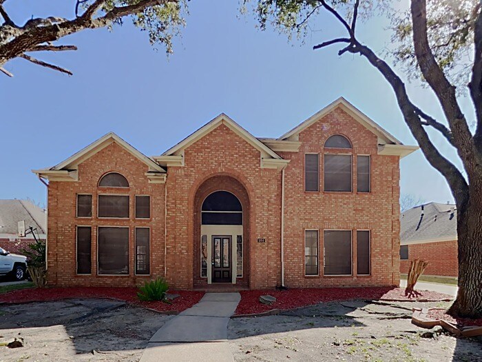 104 Cloudbridge Dr in League City, TX - Building Photo