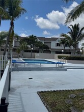 17440 NW 67th Ct in Hialeah, FL - Building Photo - Building Photo