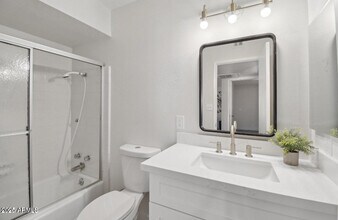 10732 W Peoria Ave in Sun City, AZ - Building Photo - Building Photo