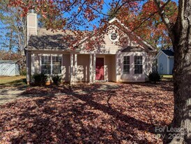 329 Cedarcroft Dr in Mooresville, NC - Building Photo