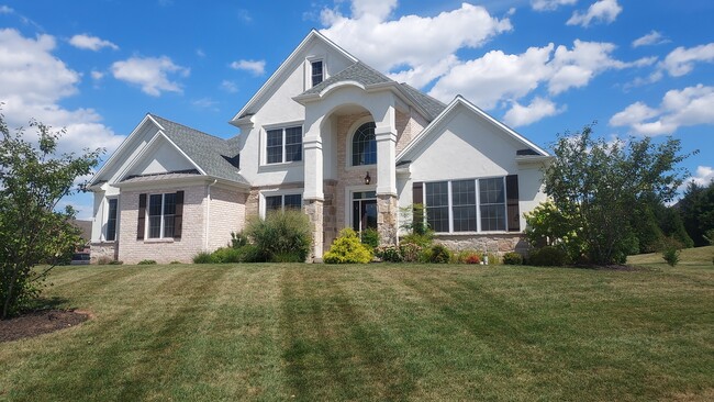 property at 1295 Needham Cir E