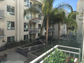 12655 Bluff Creek Dr, Unit 214 in Los Angeles, CA - Building Photo - Building Photo