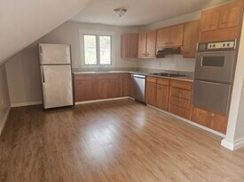 3 Brookline St, Unit 3 in Webster, MA - Building Photo