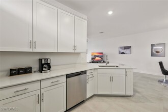 19501 Hinkley Dr in Estero, FL - Building Photo - Building Photo