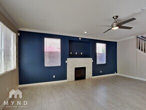 5325 Dunlay Dr in Sacramento, CA - Building Photo - Building Photo