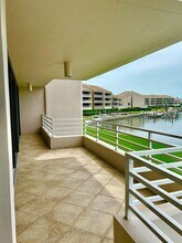 6240 Kipps Colony Ct S in Gulfport, FL - Building Photo - Building Photo