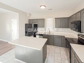 618 Peyton Cir in Memphis, TN - Foto de edificio - Building Photo