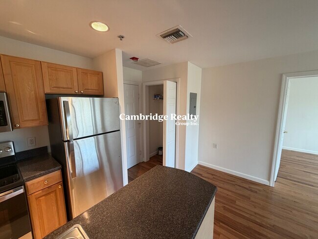 370 Jamaicaway, Unit F in Boston, MA - Foto de edificio - Building Photo