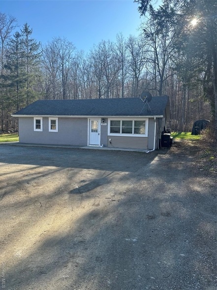 property at 273 S Rd