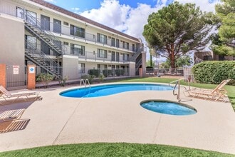 Sterling Pointe Apartments in Sierra Vista, AZ - Building Photo - Building Photo