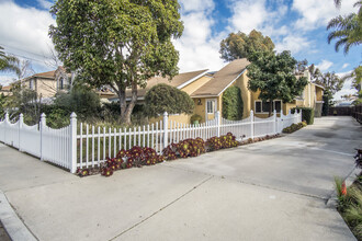 1924 Maple Ave in Costa Mesa, CA - Building Photo - Building Photo