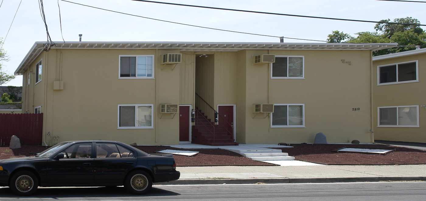 2810 Broadmoor Ave in Concord, CA - Foto de edificio