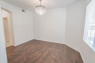 23939 Brescia Dr in Santa Clarita, CA - Building Photo - Building Photo