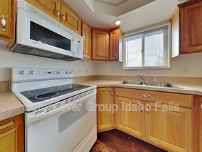 3676 Briar Creek Ln in Ammon, ID - Foto de edificio - Building Photo