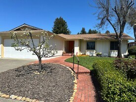 4430 Jefferson St in Napa, CA - Building Photo