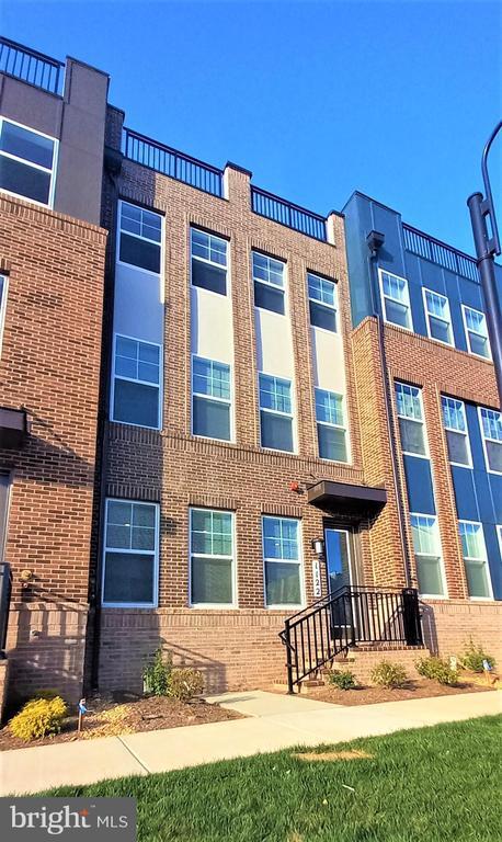 property at 1122 Vermeer Ave