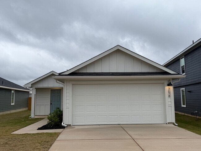 258 Bull Lake Cir in Niederwald, TX - Building Photo - Building Photo