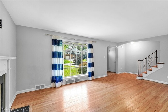 1130 Haselton Rd in Cleveland Heights, OH - Building Photo - Building Photo