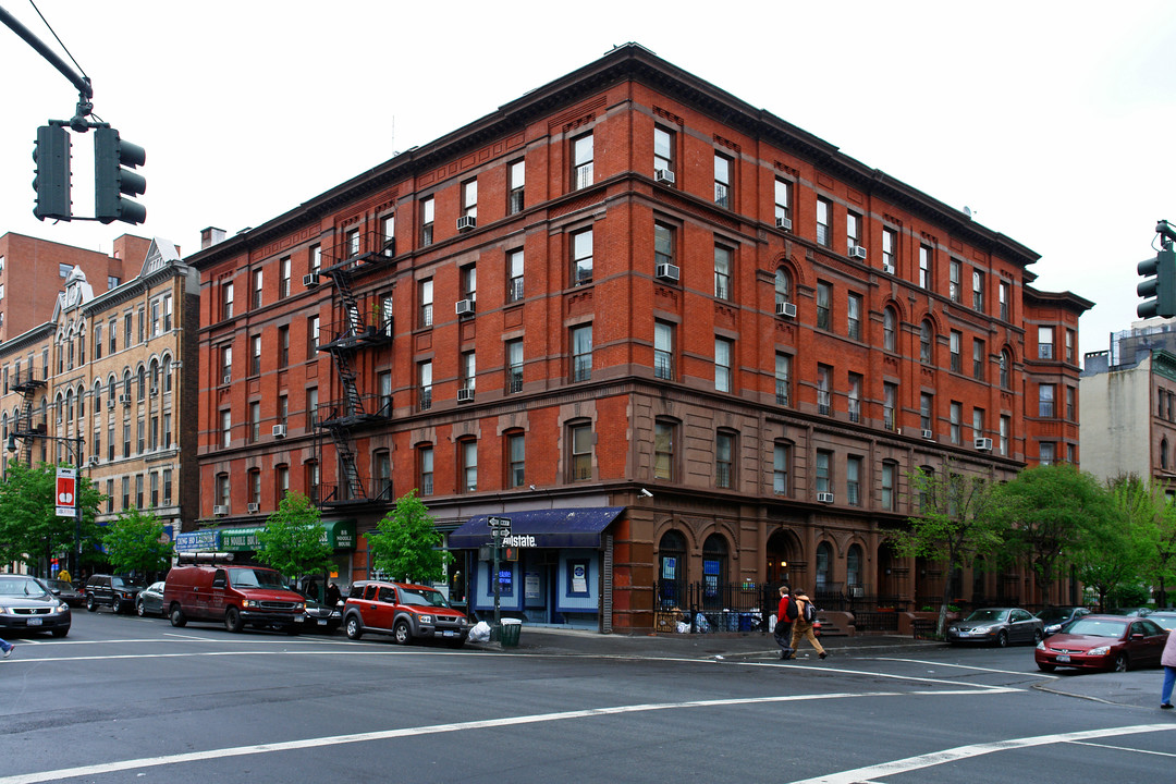 561-567 Columbus Ave in New York, NY - Building Photo