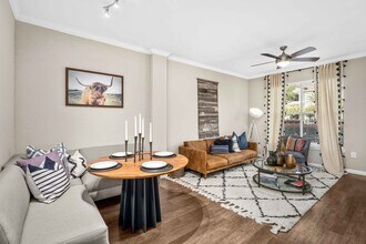 2687 Yorktown St in Houston, TX - Building Photo - Building Photo