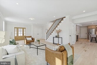 4979 Papa Blvd in Edgemont, PA - Building Photo - Building Photo