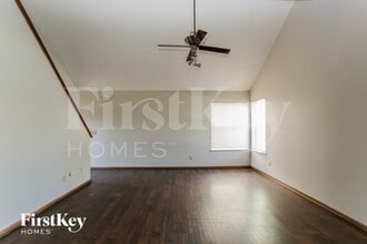 1992 Dry Wash Rd in Hilliard, OH - Foto de edificio - Building Photo