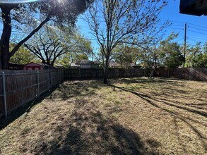 815 Shady Brook Ln in Cedar Hill, TX - Building Photo - Building Photo