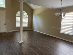 1813 Angel Falls Dr in Frisco, TX - Foto de edificio - Building Photo