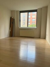 2 S End Ave in New York, NY - Building Photo - Building Photo