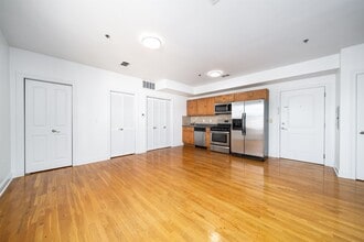 528 47th St in Union City, NJ - Building Photo - Building Photo