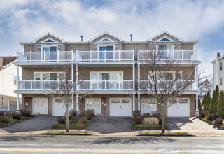 209 Ocean Park Ave in Bradley Beach, NJ - Foto de edificio - Building Photo