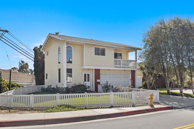 137 W Avenida Cornelio in San Clemente, CA - Building Photo - Building Photo
