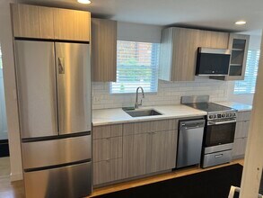 28 Neptune Ave in Winthrop, MA - Building Photo - Building Photo