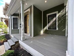 3811 Franklin Blvd in Cleveland, OH - Building Photo - Building Photo