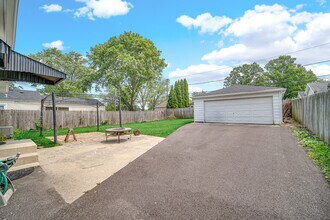 1107 Campbell Ave in Wheaton, IL - Building Photo - Building Photo