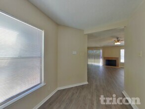 10526 Kinderhook Dr in San Antonio, TX - Building Photo - Building Photo