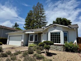 3267 El Suyo Dr in San Ramon, CA - Building Photo