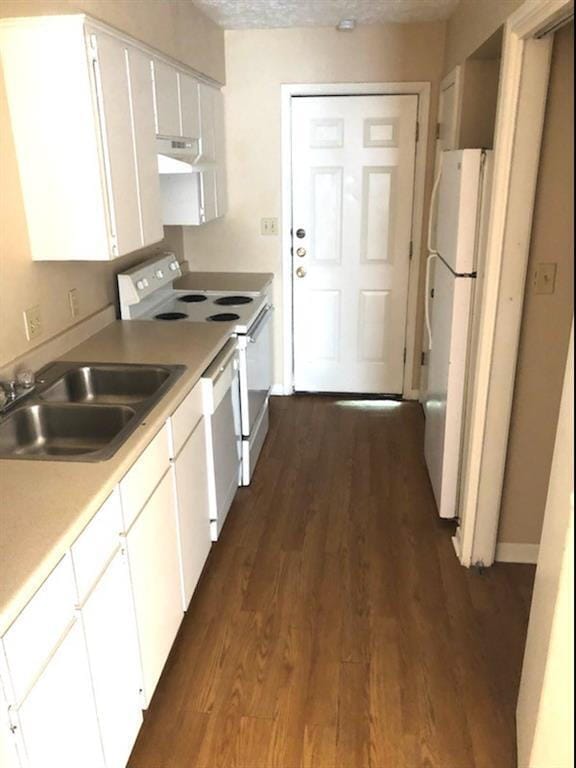 property at 906 N LBJ Dr