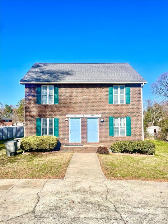 608 Bethpage Rd in Kannapolis, NC - Building Photo