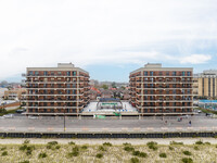 The Breakers in Long Beach, NY - Foto de edificio - Building Photo