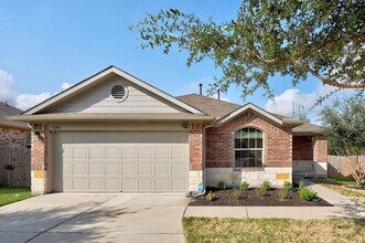 10905 Ukaoma Wy, Unit 1136 in Austin, TX - Building Photo - Building Photo