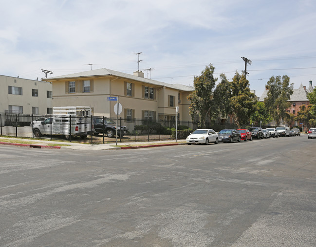 3700 W 9th St in Los Angeles, CA - Building Photo - Building Photo