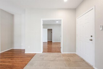 1112 Chardonnay Crossing in Leander, TX - Building Photo - Building Photo