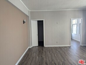 634 S Gramercy Pl in Los Angeles, CA - Building Photo - Building Photo
