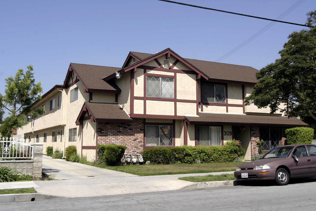 309 N Chandler Ave in Monterey Park, CA - Building Photo