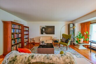 50 Eden Pl in Athens, OH - Foto de edificio - Building Photo